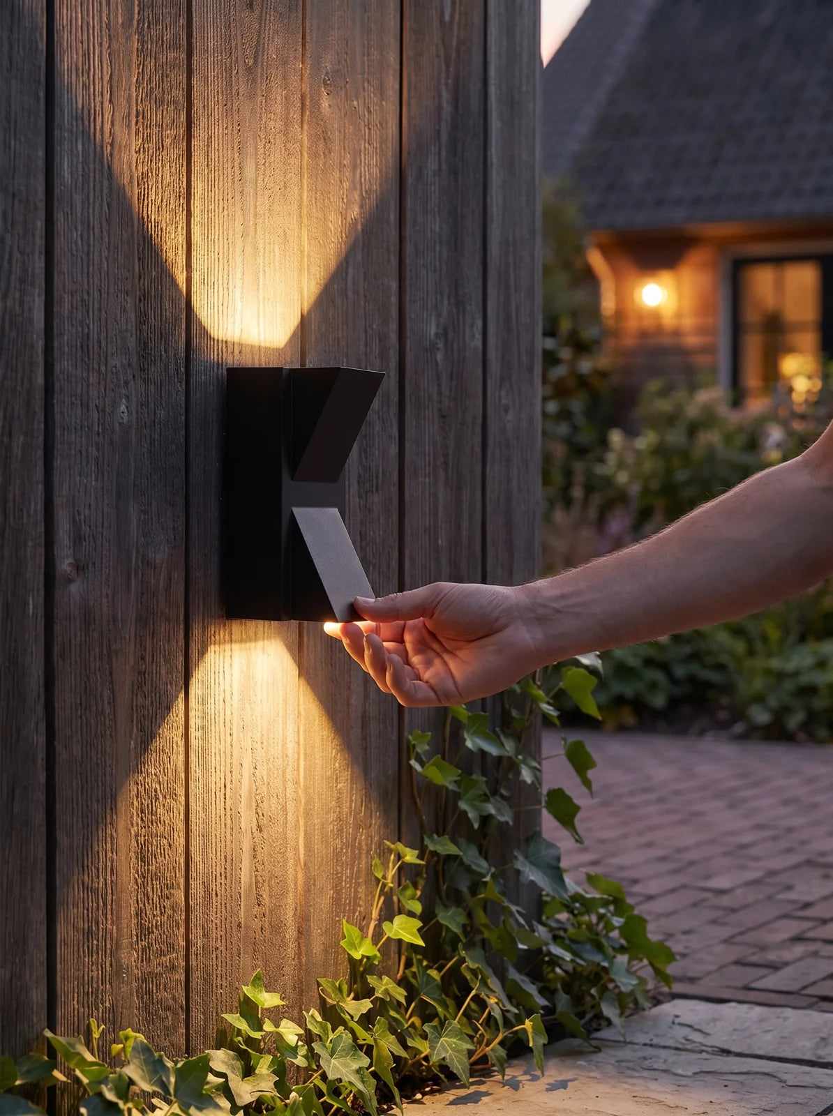 Modern LED Outdoor Wall Light - iwt2_image