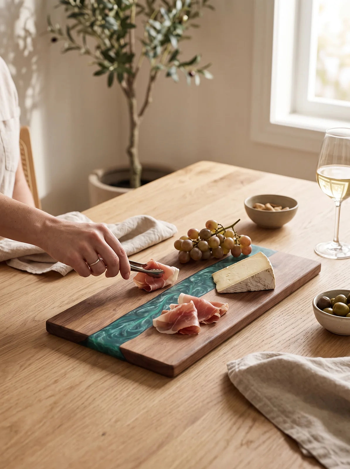 Resin River Acacia Cutting Board - iwt1_image