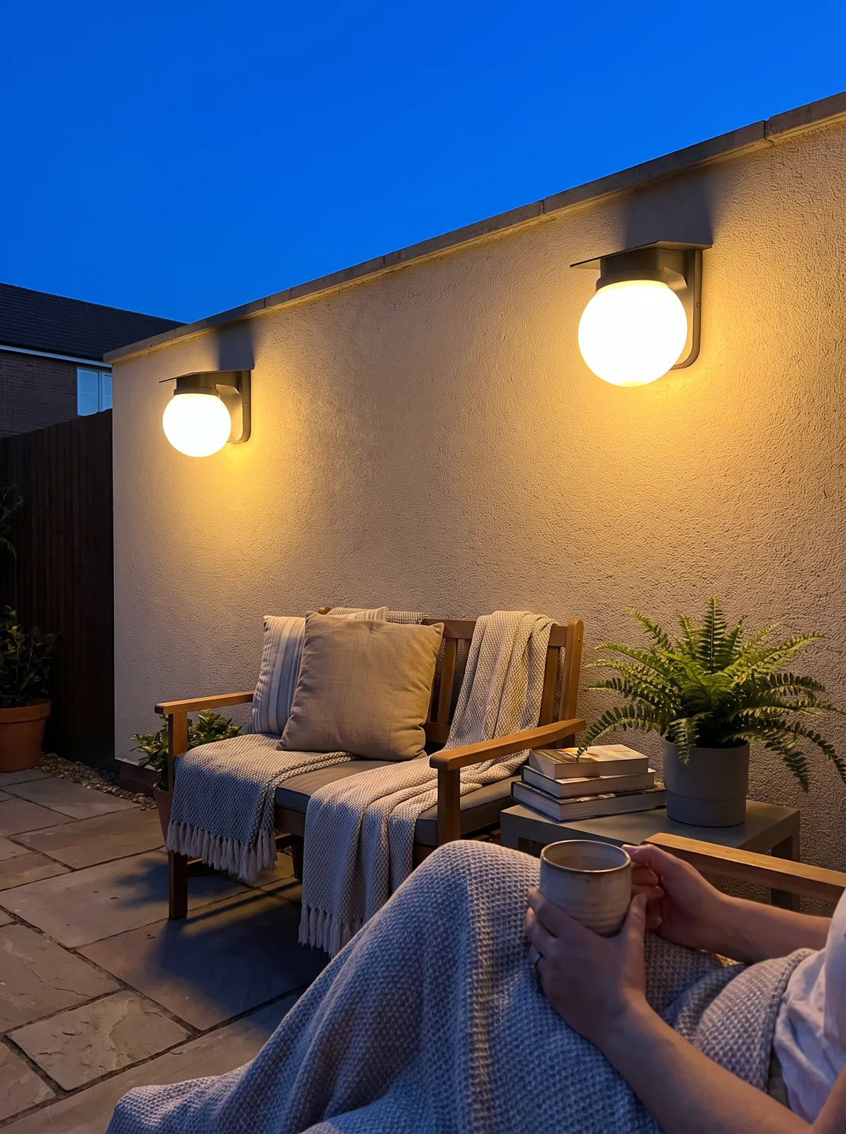 Solar Globe LED Wall Light - iwt1_image
