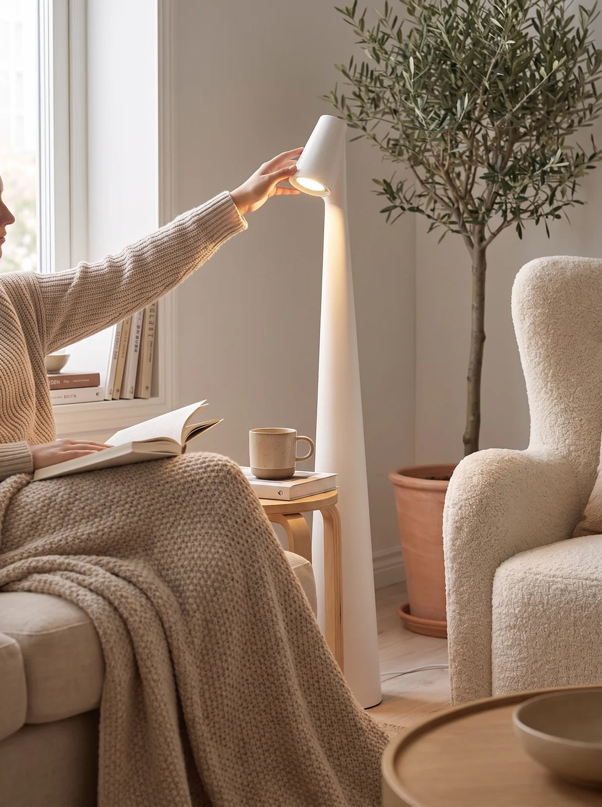 Glowora Rechargeable LED Table Lamp - iwt2_image