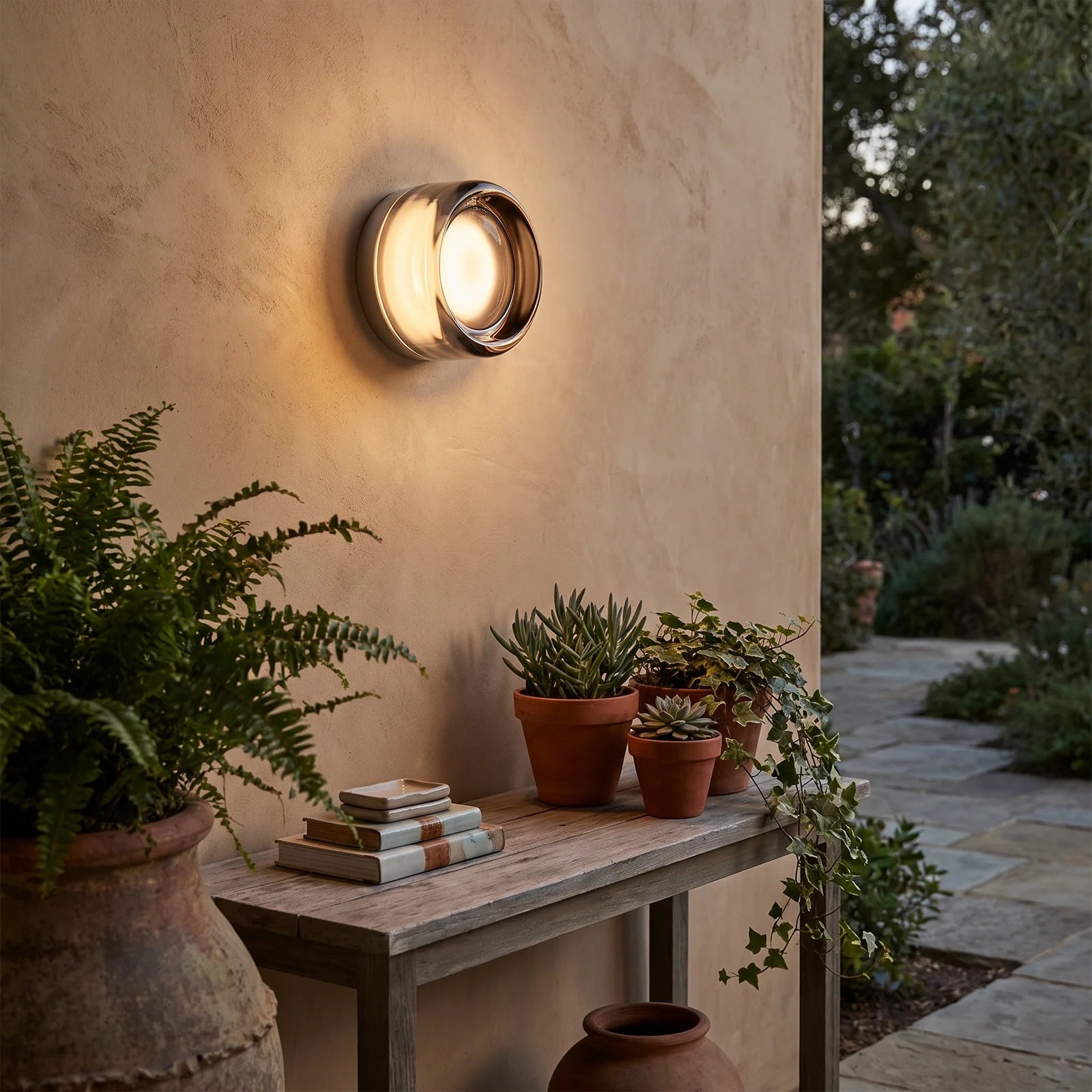 Solaria Wall Lamp | Modern LED Sconce Light