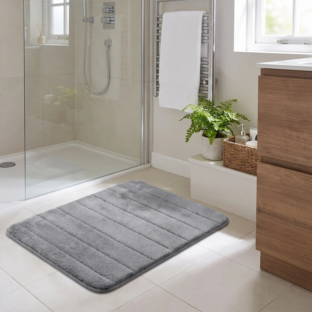 UltraSoft Absorbent Bath Mat | Anti-Slip & Fast-Dry Design